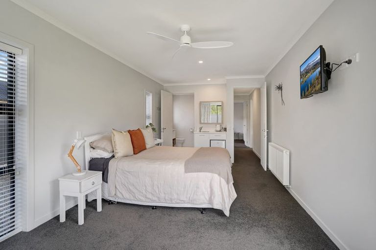 Photo of property in 54 Stratford Drive, Mount Pisa, Cromwell, 9383