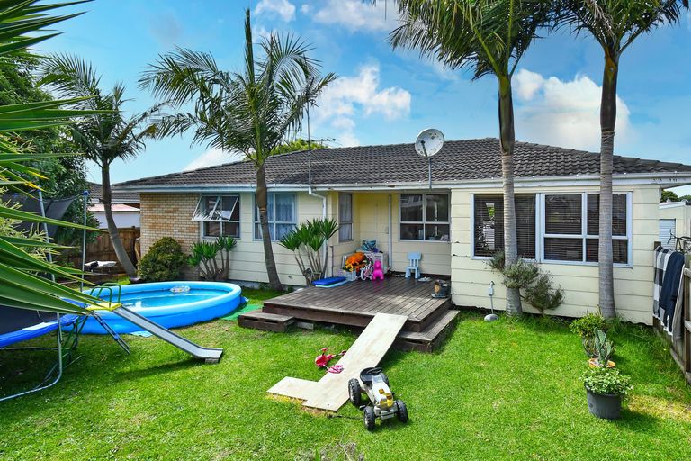 Photo of property in 91 Arimu Road, Papakura, 2110