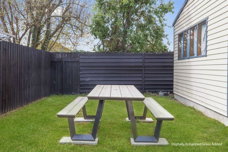 Photo of property in 25 Lambeth Crescent, Northcote, Christchurch, 8052