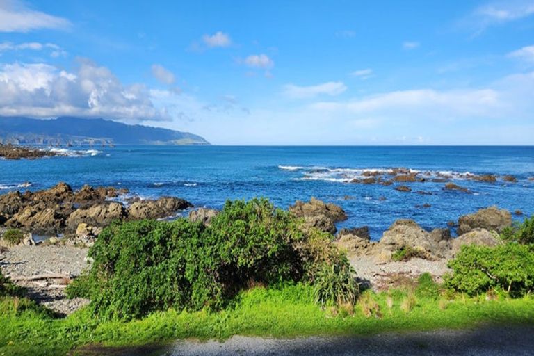 Photo of property in 134 Owhiro Bay Parade, Owhiro Bay, Wellington, 6023
