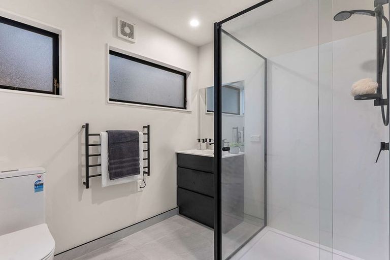 Photo of property in 2/30 Tristram Avenue, Forrest Hill, Auckland, 0620