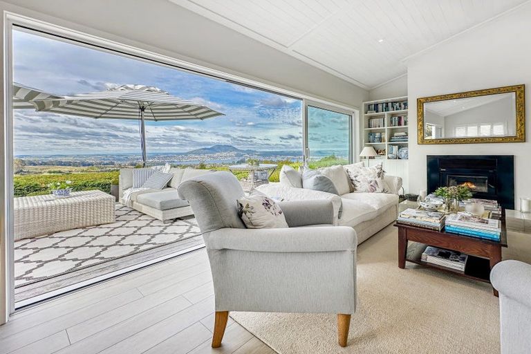 Photo of property in 97 Highland Drive, Acacia Bay, Taupo, 3385