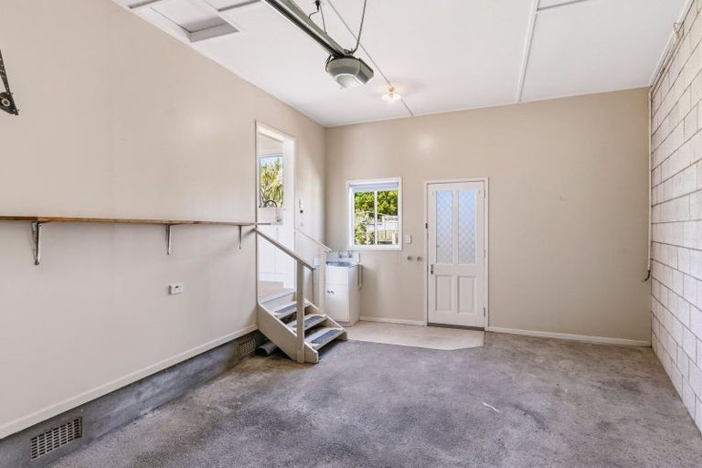 Photo of property in 52 Kapiti Road, Paraparaumu, 5032