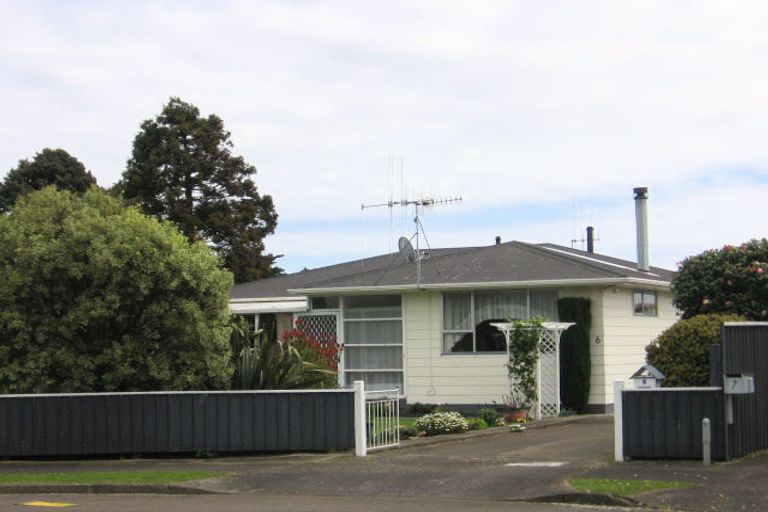 Photo of property in 6 Rodney Street, Levin, 5510