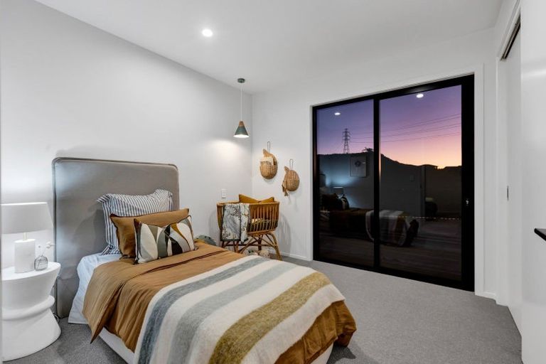 Photo of property in 54 Fernbrook Drive, Hurworth, New Plymouth, 4310