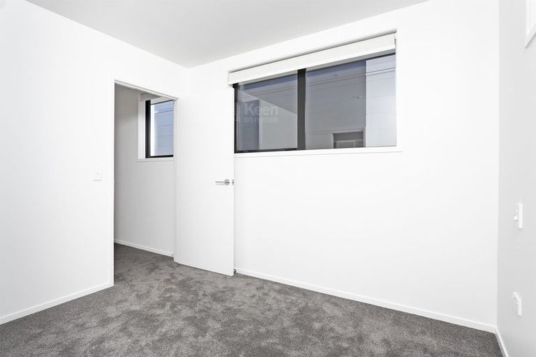 Photo of property in 1/21 Karamu Street, Te Atatu Peninsula, Auckland, 0610