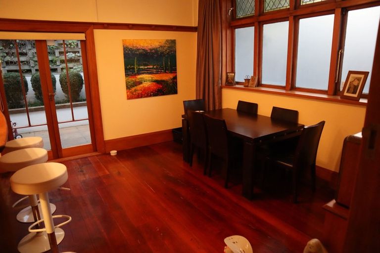 Photo of property in 40 Hawker Street, Mount Victoria, Wellington, 6011