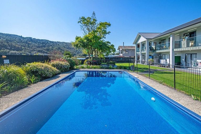 Photo of property in 2b/25 Weranui Road, Waiwera, Orewa, 0994