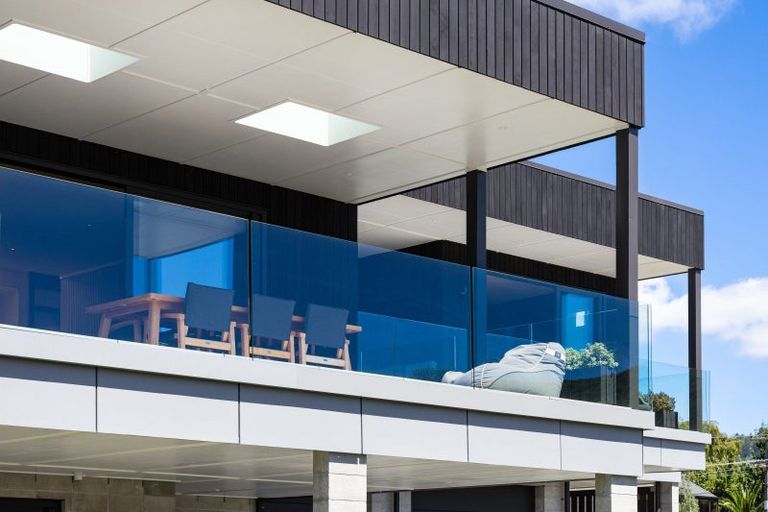 Photo of property in 2 Whaitere Place, Waikawa, Picton, 7220