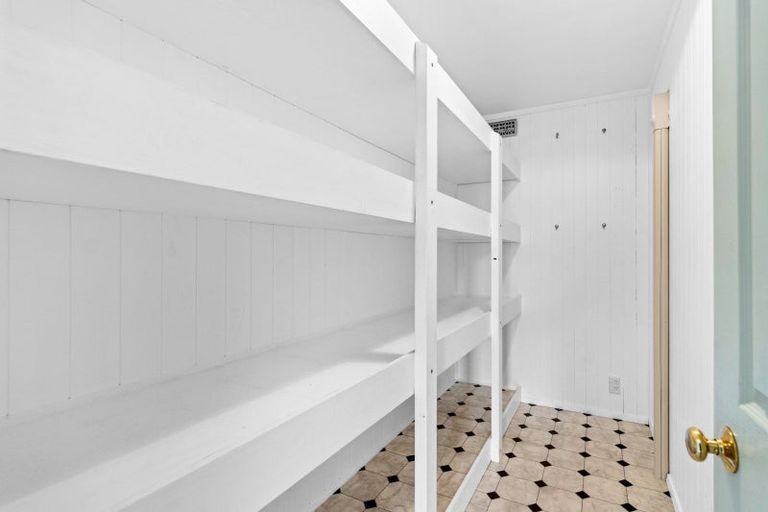 Photo of property in 5 Kenward Crescent, Featherston, 5710