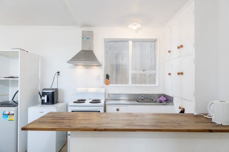 Photo of property in 37 Bedford Street, Cannons Creek, Porirua, 5024