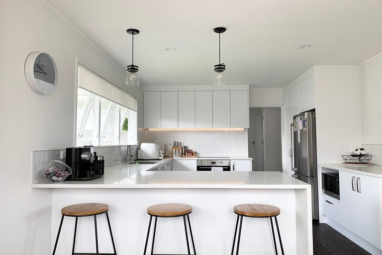 Photo of property in 1/35 Orams Road, Hillpark, Auckland, 2102