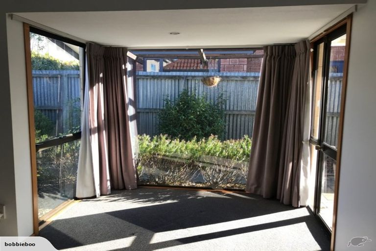 Photo of property in 8/4 Broadbent Street, Riccarton, Christchurch, 8041