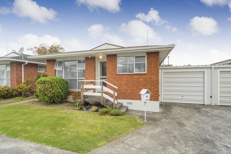 Photo of property in 75d Albert Street, Palmerston North, 4414