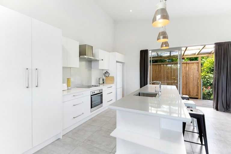 Photo of property in 16 George Street, Surfdale, Waiheke Island, 1081