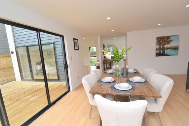 Photo of property in 46b Willerton Avenue, New Lynn, Auckland, 0600