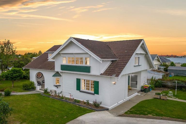 Photo of property in 17 Rhodes Street, Waimate, 7924