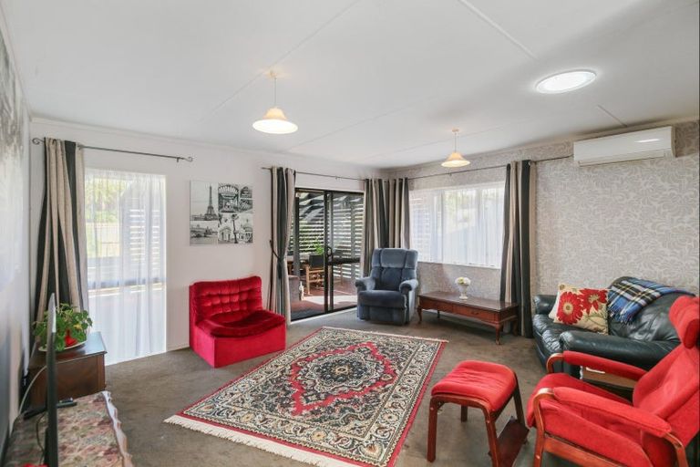 Photo of property in 21a Chester Street, Levin, 5510