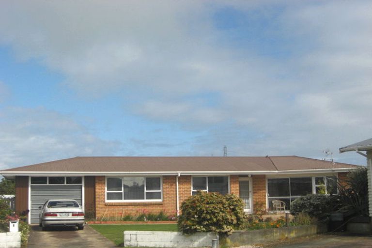 Photo of property in 6 Norton Place, Spotswood, New Plymouth, 4310