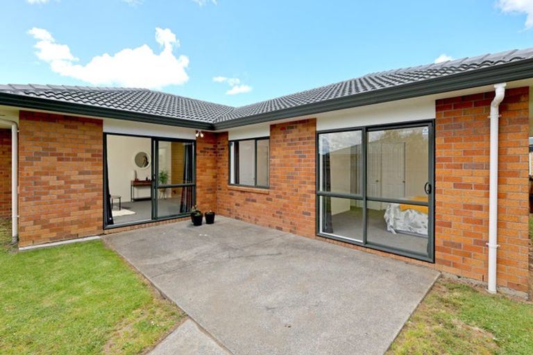 Photo of property in 23 Greenberry Drive, Ranui, Auckland, 0612