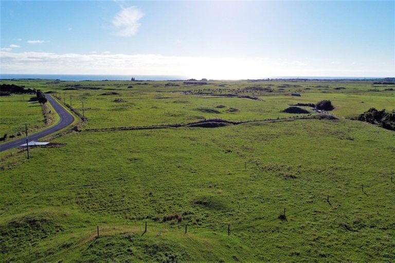 Photo of property in 189 Namu Road, Opunake, 4681