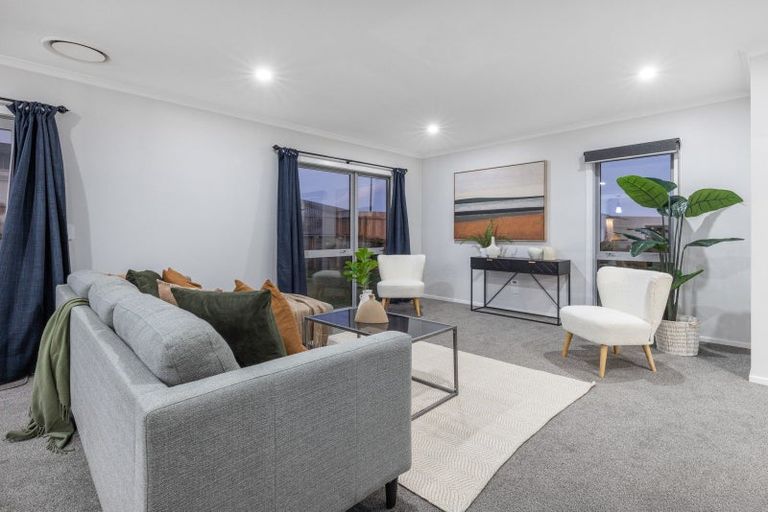 Photo of property in 60 Hokioi Drive, Kenepuru, Porirua, 5022