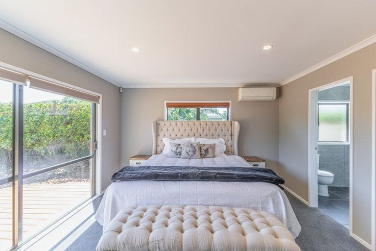 Photo of property in 70 Farringdon Avenue, Rototuna North, Hamilton, 3210