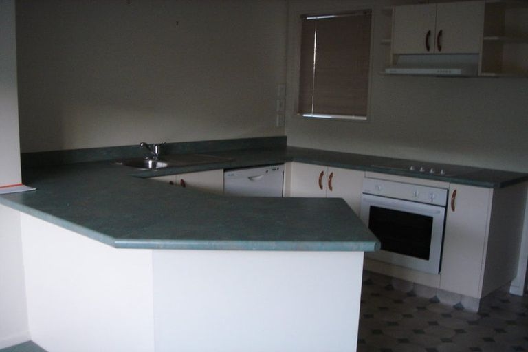 Photo of property in 17a Division Street, Riccarton, Christchurch, 8041