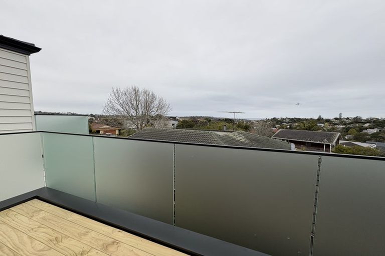 Photo of property in 129c Oaktree Avenue, Browns Bay, Auckland, 0630