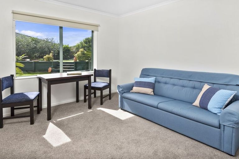 Photo of property in 214 Kilkenny Drive, East Tamaki Heights, Auckland, 2016