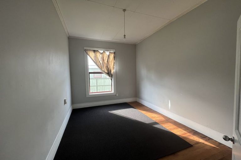 Photo of property in 16 Princes Street, Georgetown, Invercargill, 9812