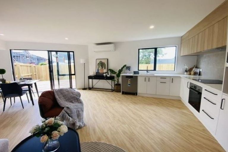 Photo of property in 7/4 Gilberthorpes Road, Islington, Christchurch, 8042