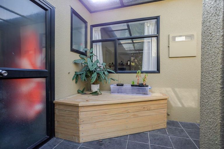 Photo of property in 97 Adelaide Road, Dannevirke, 4930