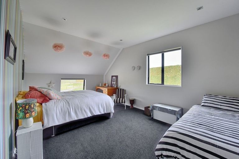 Photo of property in 92 Sinclair Road, Browns, Winton, 9782