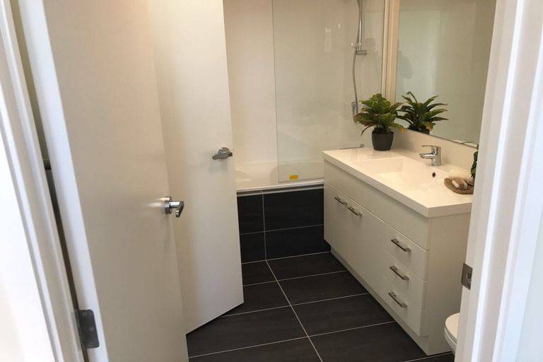 Photo of property in 26 Warbler Crescent, Papakura, 2110