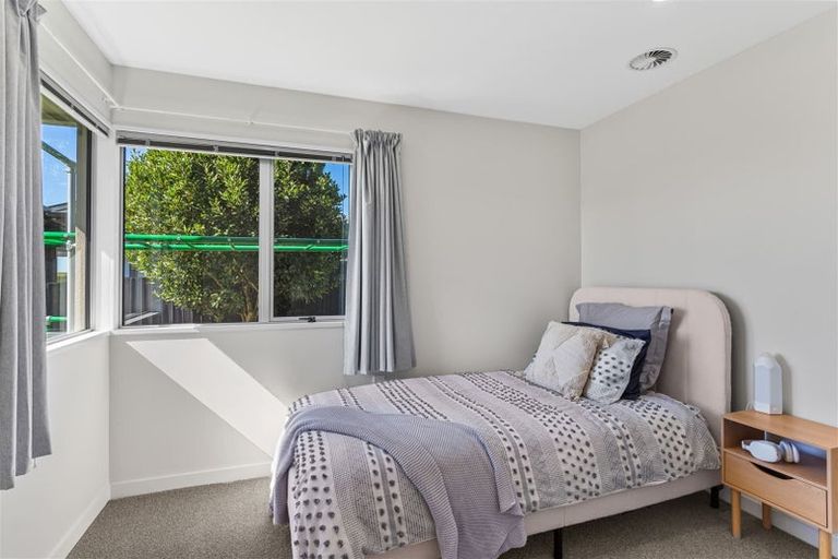Photo of property in 26 Belleview Terrace, Mount Pleasant, Christchurch, 8081