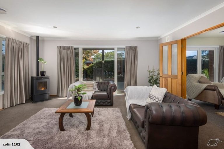 Photo of property in 4 Hemingford Place, Halswell, Christchurch, 8025