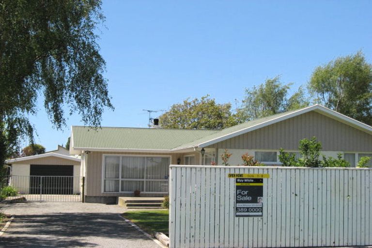 Photo of property in 6 Willock Street, Kaiapoi, 7630