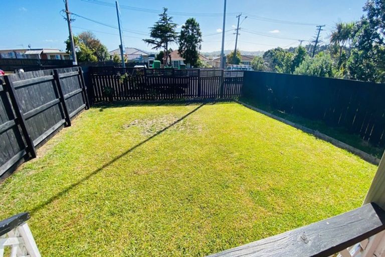 Photo of property in 305 Richardson Road, New Windsor, Auckland, 1041