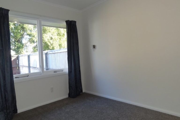 Photo of property in 2/9 Wadeley Road, Ilam, Christchurch, 8041