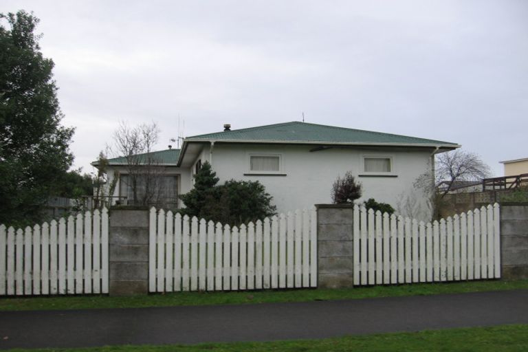 Photo of property in 120 Roberts Line, Kelvin Grove, Palmerston North, 4414