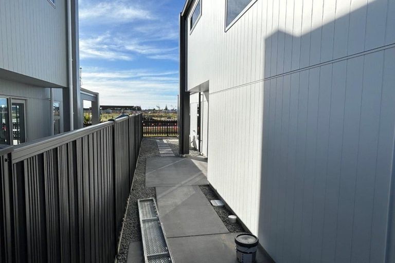 Photo of property in 31 Bill Miller Drive, Papamoa, 3118