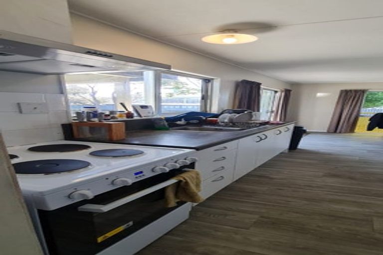 Photo of property in 80 Tait Drive, Greenmeadows, Napier, 4112