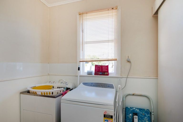 Photo of property in 2/106 Linton Street, West End, Palmerston North, 4410