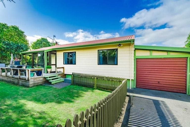 Photo of property in 4a Rata Road, Raumati Beach, Paraparaumu, 5032