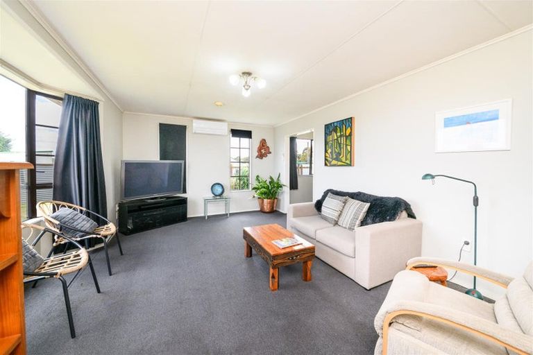 Photo of property in 2 Walton Street, Bulls, 4818