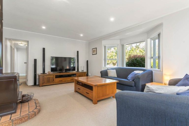 Photo of property in 44 Waikoukou Valley Road, Waimauku, 0812