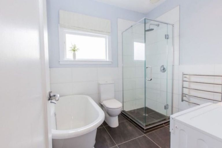 Photo of property in 31 Vincent Street, Waterloo, Lower Hutt, 5011