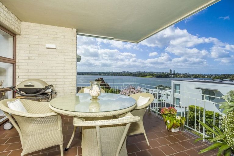 Photo of property in 2b/6 The Promenade, Takapuna, Auckland, 0622