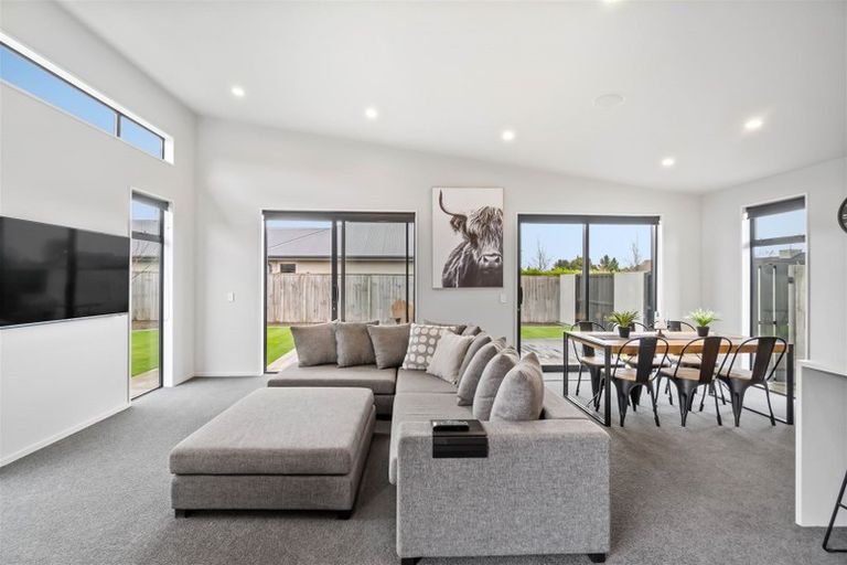 Photo of property in 2 Wilfield Drive, West Melton, 7618